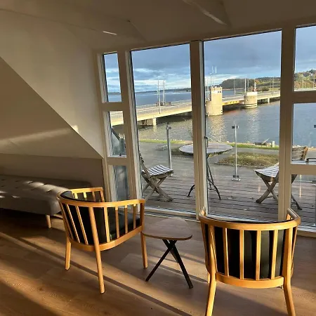 Exclusive On The Waterfront * Hadsund