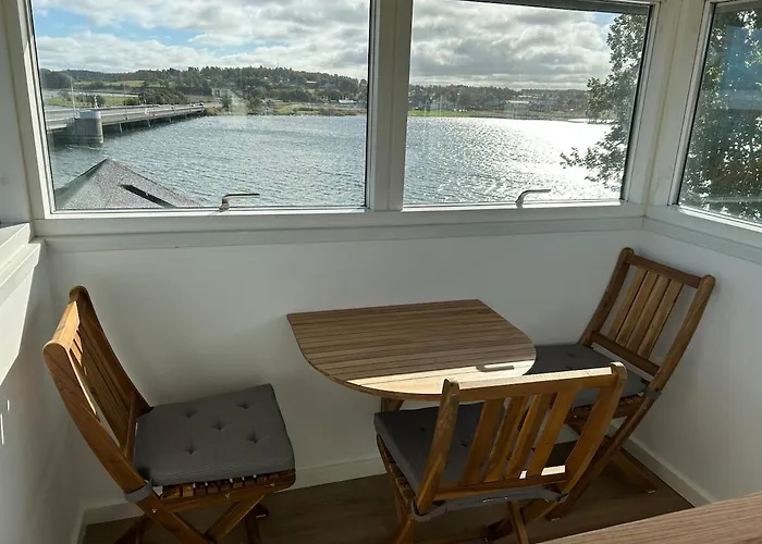 Exclusive On The Waterfront * Hadsund